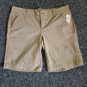 Khaki bermuda aeropostale shorts